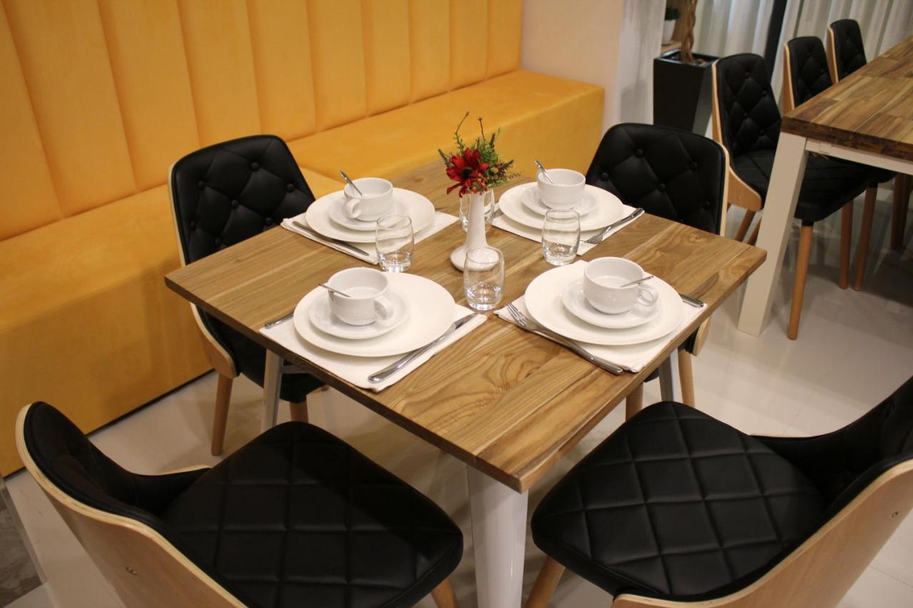 Park Hotel Tirana Yzberish Exterior photo