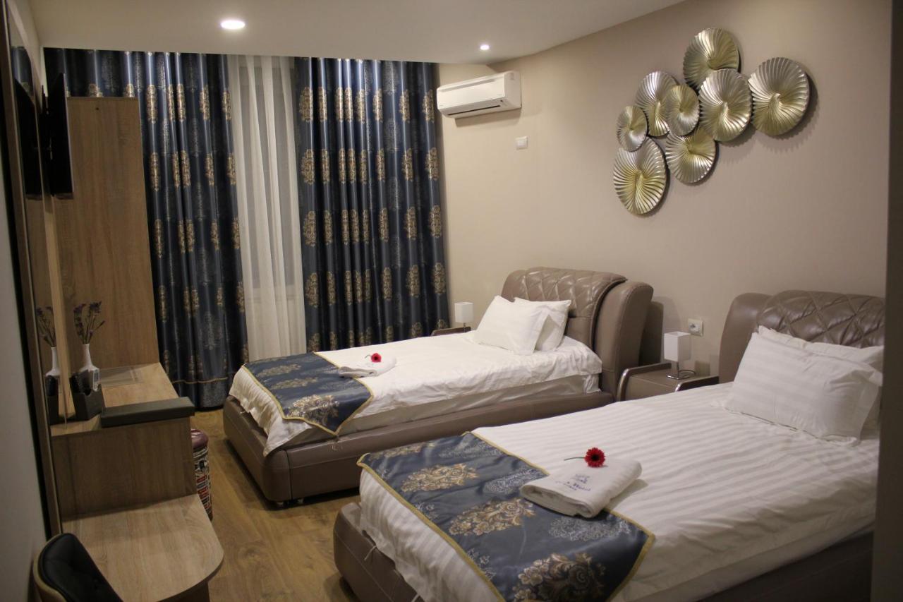 Park Hotel Tirana Yzberish Exterior photo