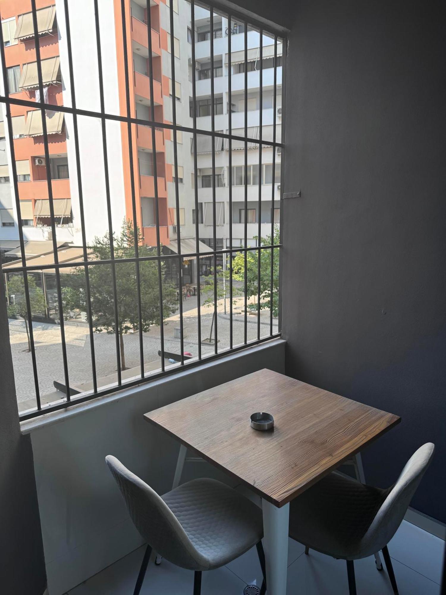 Park Hotel Tirana Yzberish Exterior photo