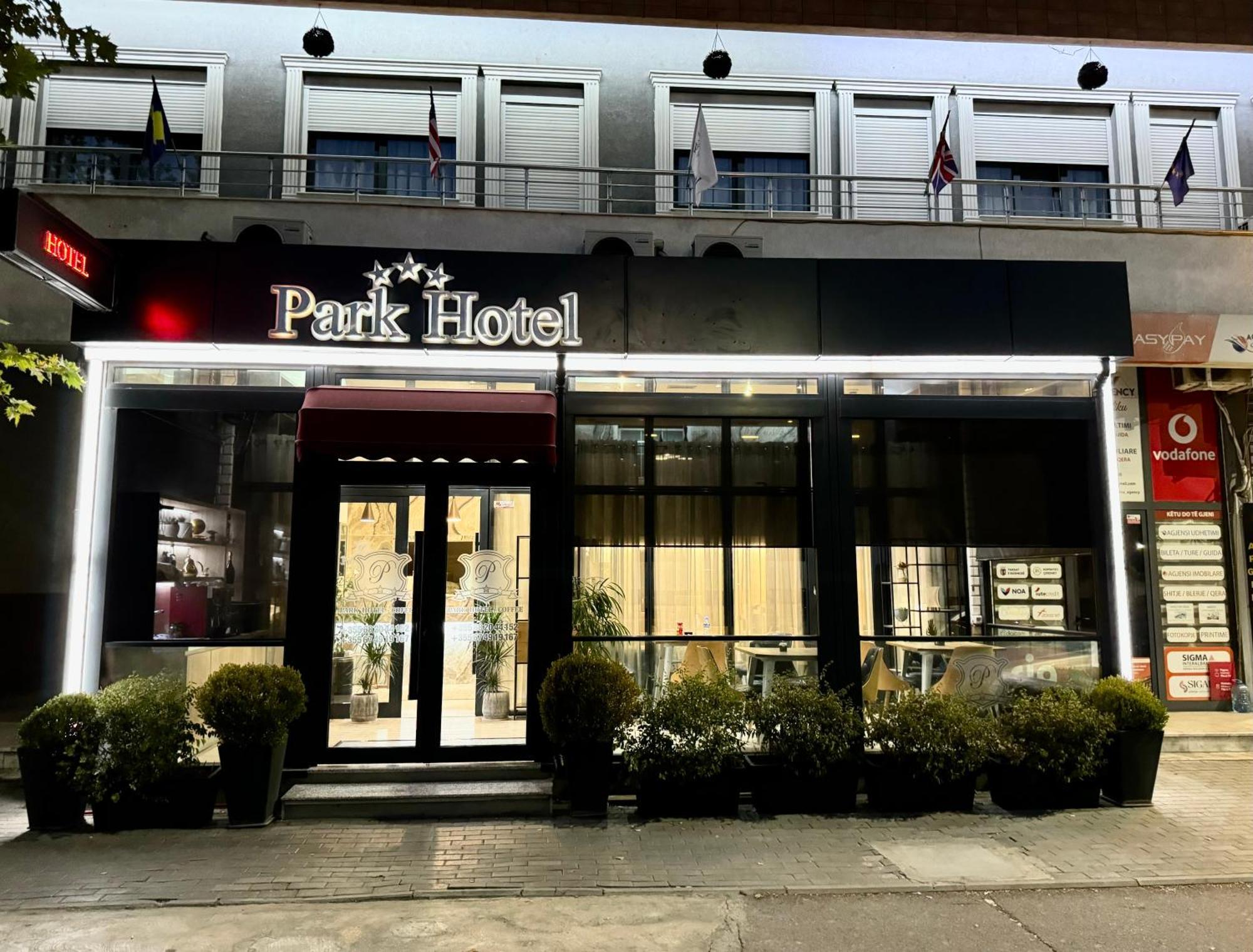 Park Hotel Tirana Yzberish Exterior photo